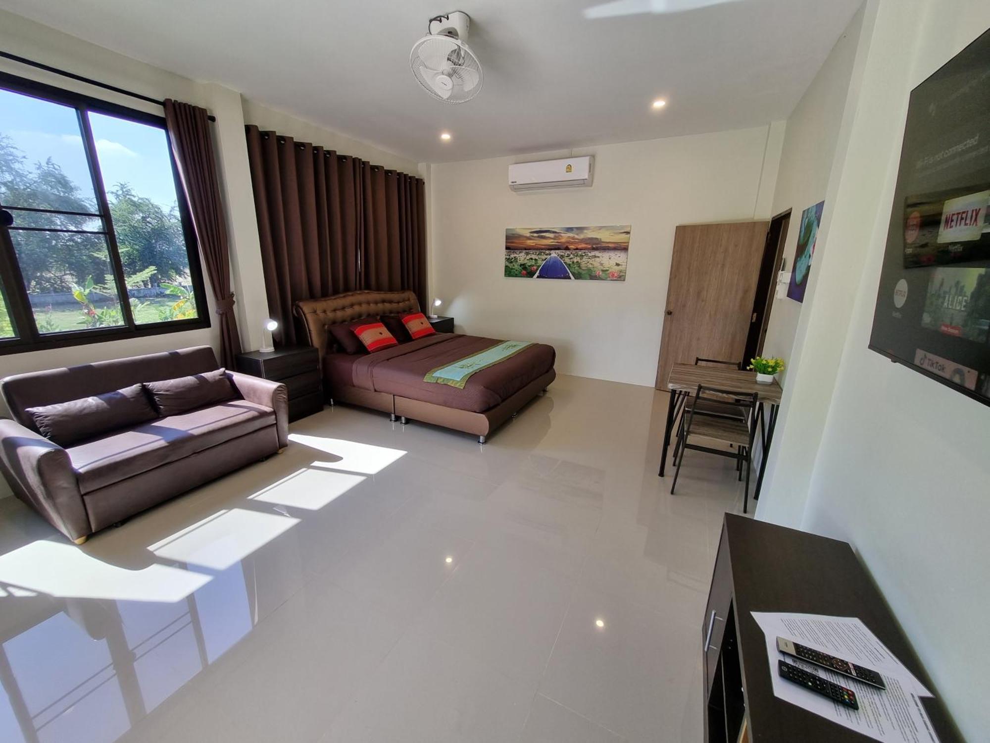 Bua Daeng Homestay Resort Kumphawapi Kültér fotó
