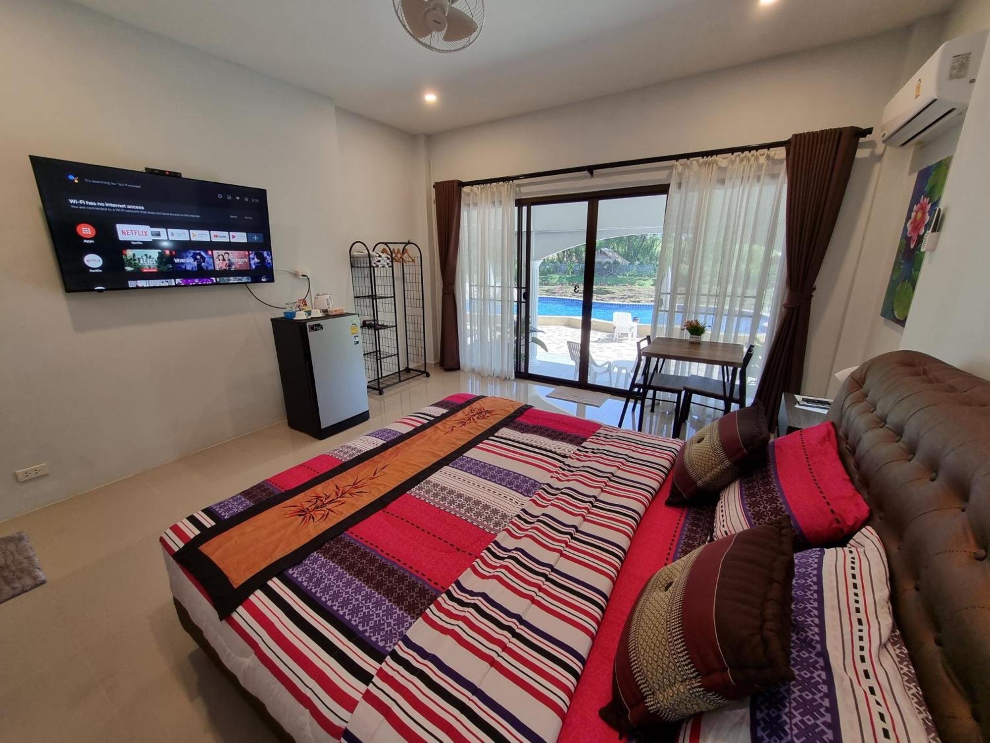 Bua Daeng Homestay Resort Kumphawapi Kültér fotó
