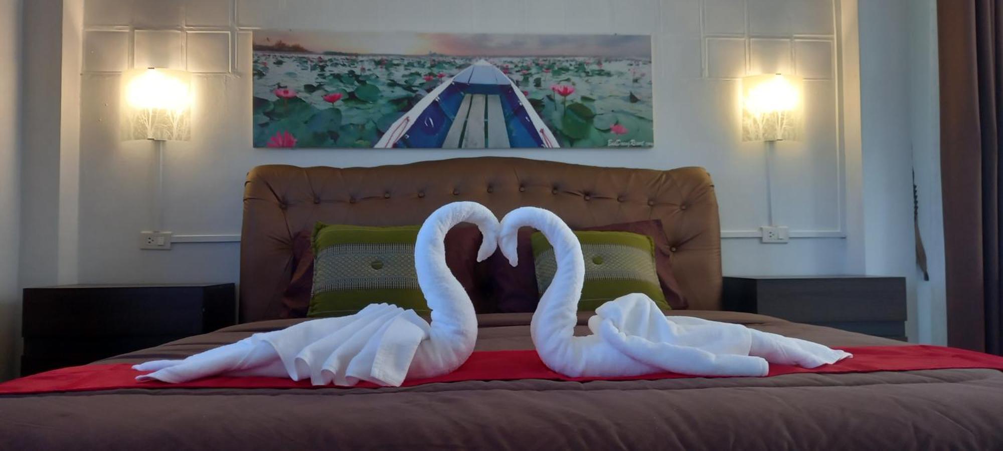 Bua Daeng Homestay Resort Kumphawapi Kültér fotó