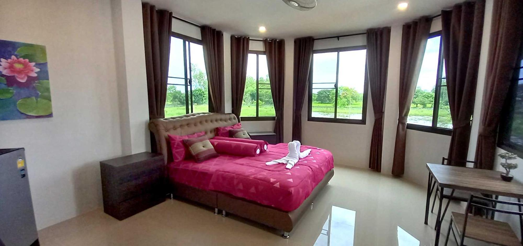 Bua Daeng Homestay Resort Kumphawapi Kültér fotó